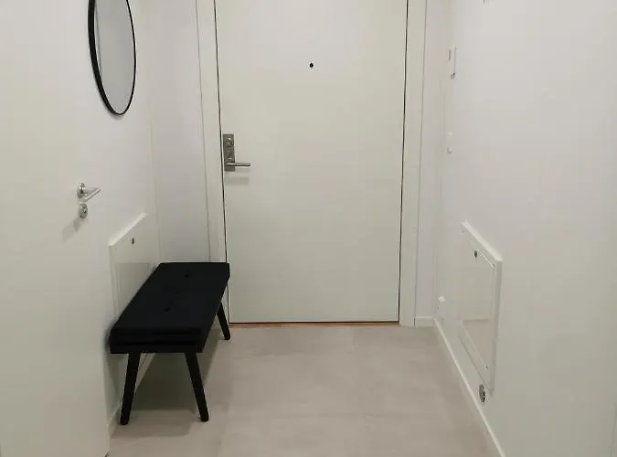 Lofoten Apartment, Vestermyrveien 11 Apartamento *